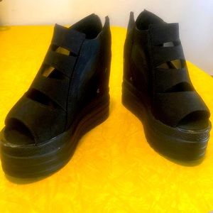 High platform shoes, size 6.5/ 37 , Black super comfy!